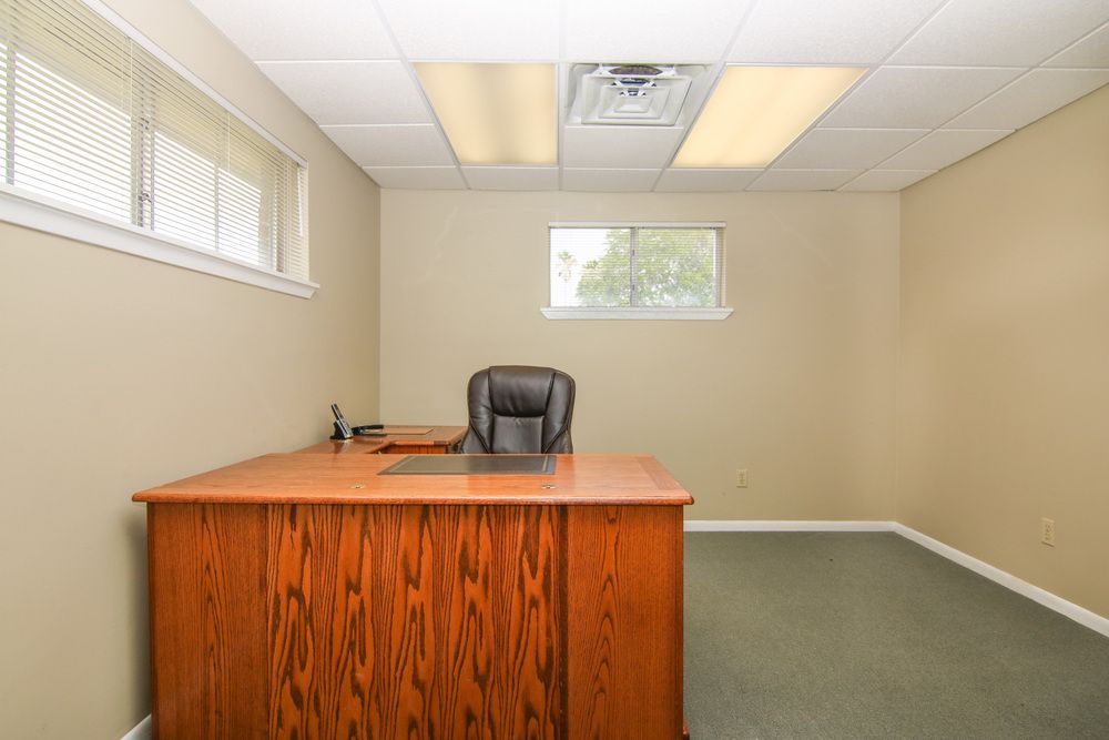 1017 W South St, Alvin, TX 77511